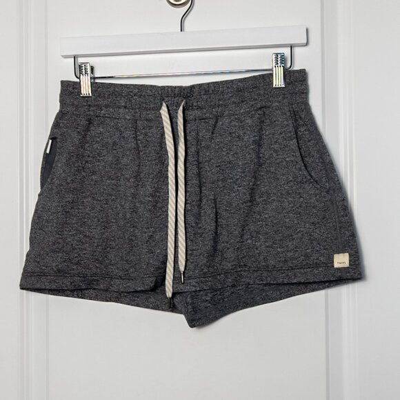 Vuori Pants - Vuori Halo Performance Short 2.25" - M Heather Grey